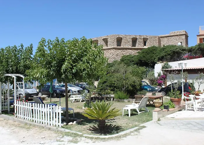 St Joseph 2* Algajola (Corsica)